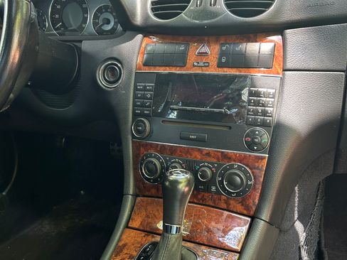 Used 2006 Mercedes-Benz CLK 350 Coupe image 16