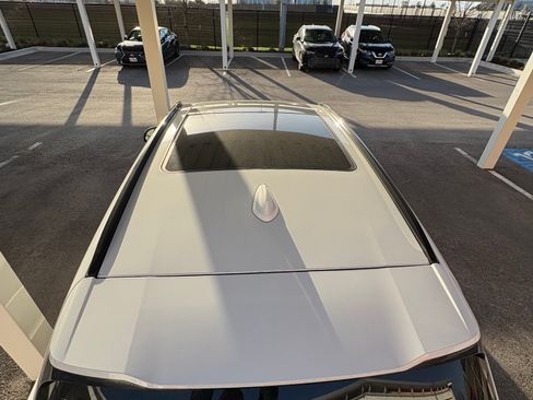 Used 2022 BMW X3 xDrive30i w/ M Sport Package 2 image 8