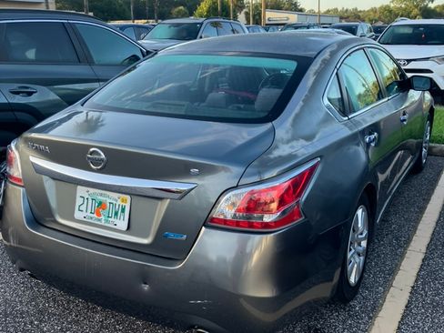 Used 2014 Nissan Altima 2.5 S FWD image 2