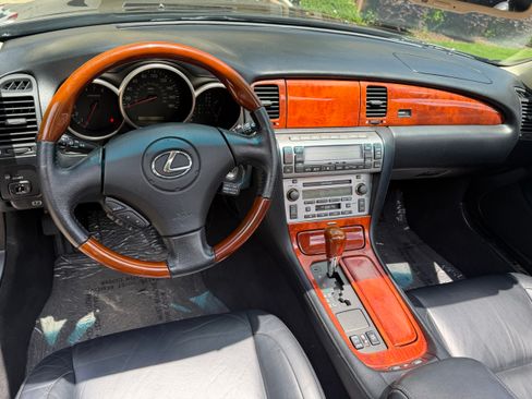 Used 2004 Lexus SC 430 Convertible RWD image 10