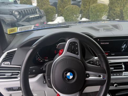 Used 2020 BMW X5 M Competition w/ Executive Package image 26