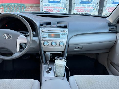 Used 2008 Toyota Camry LE image 10