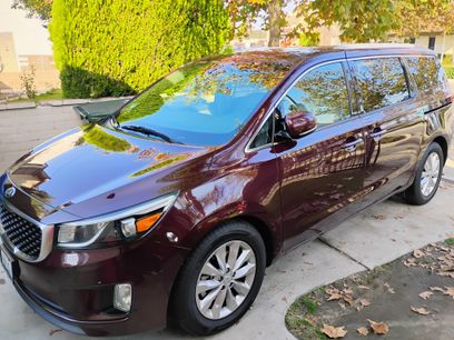 Used 2018 Kia Sedona EX