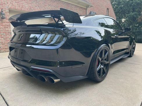 Used 2022 Ford Mustang Shelby GT500 w/ Carbon Fiber Track Pack image 14