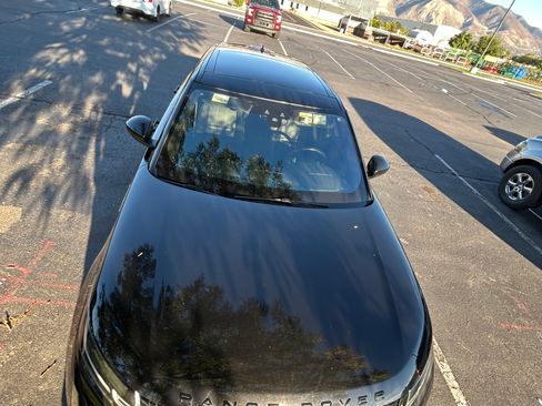 Used 2019 Land Rover Range Rover Velar S image 5