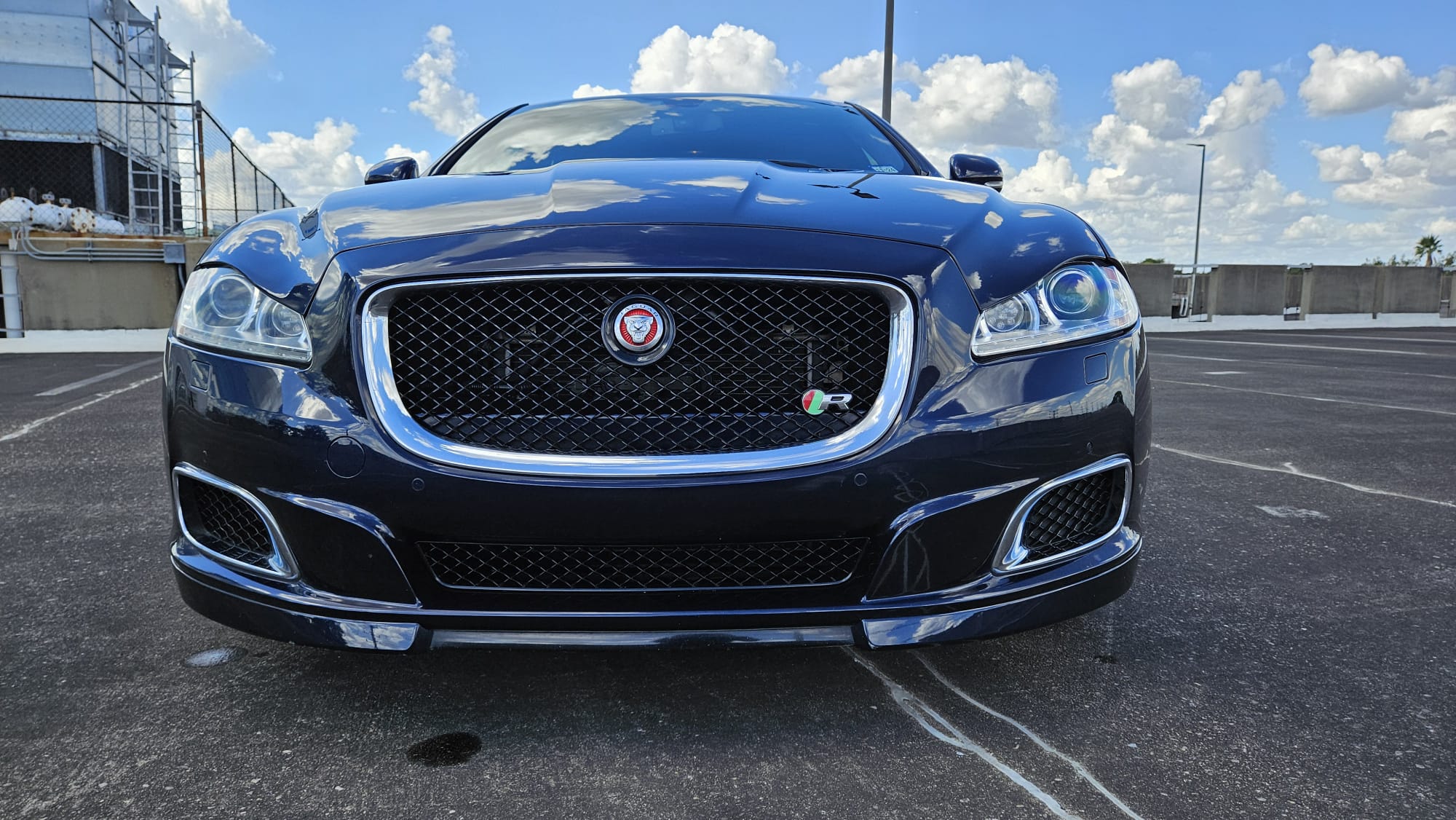 Used 2014 Jaguar XJ R RWD image 5