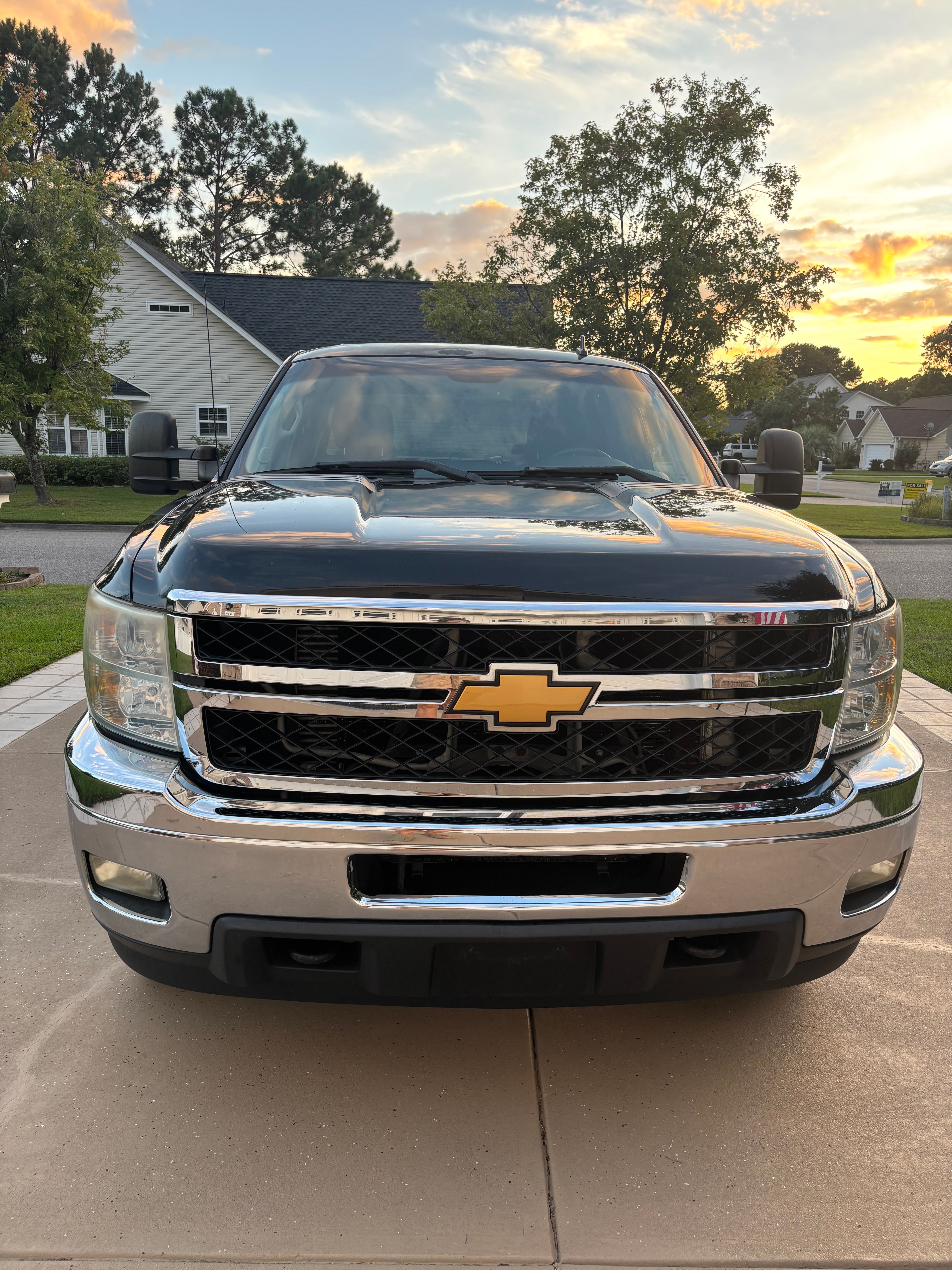 Used 2012 Chevrolet Silverado 3500 LT w/ Interior Plus Package AWD/4WD image 8