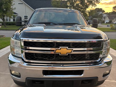 Used 2012 Chevrolet Silverado 3500 LT w/ Interior Plus Package AWD/4WD image 8