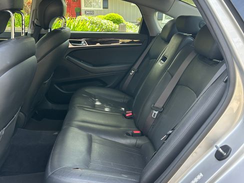Used 2017 Genesis G80 3.8 RWD image 8