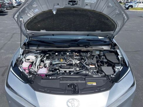Used 2026 Toyota Prius LE FWD image 5
