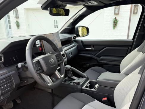 Used 2025 Toyota Tacoma TRD Off-Road w/ TRD Off Road Upgrade Package image 10