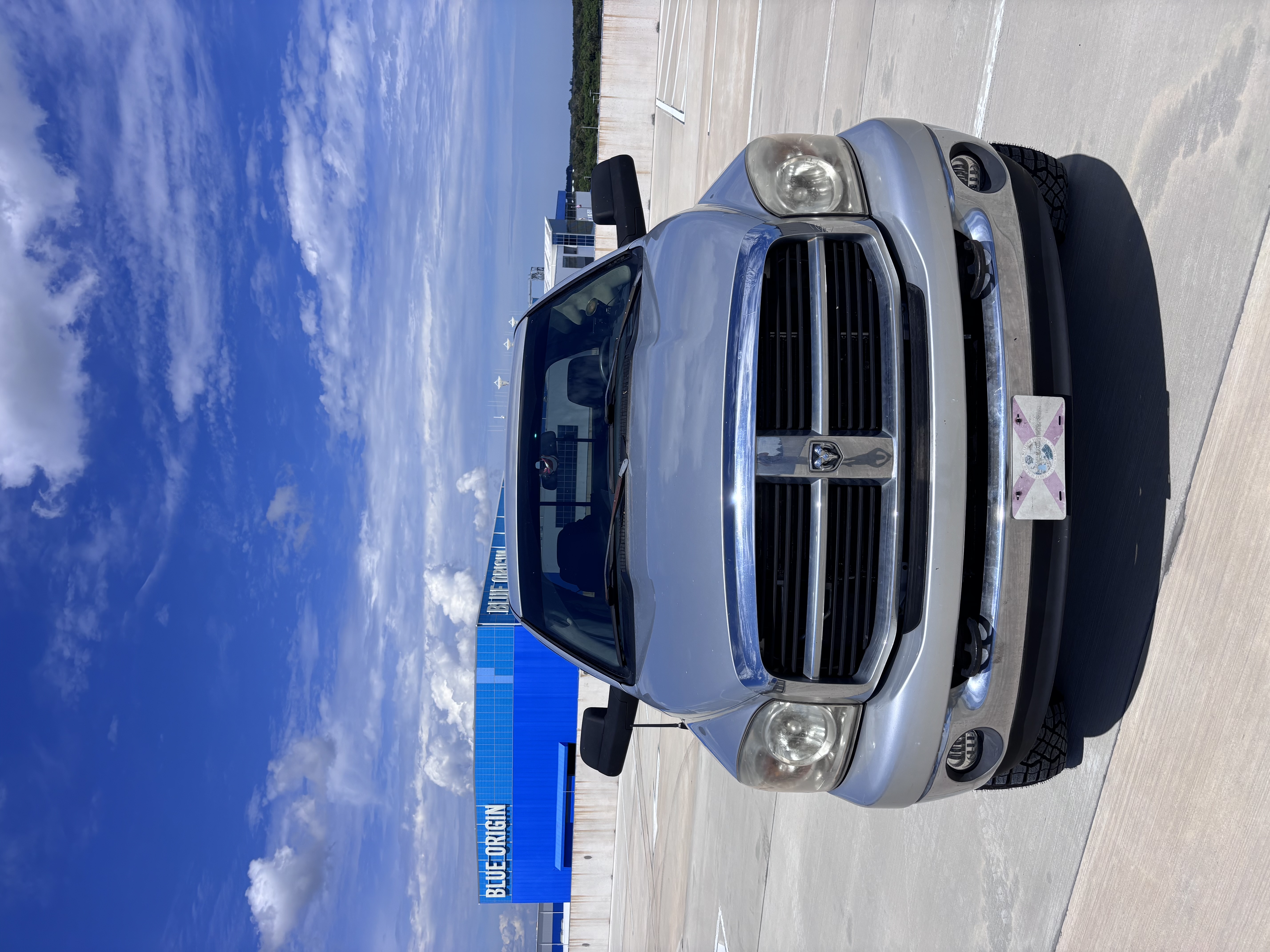 Used 2007 Dodge Ram 2500 Truck SLT AWD/4WD image 2