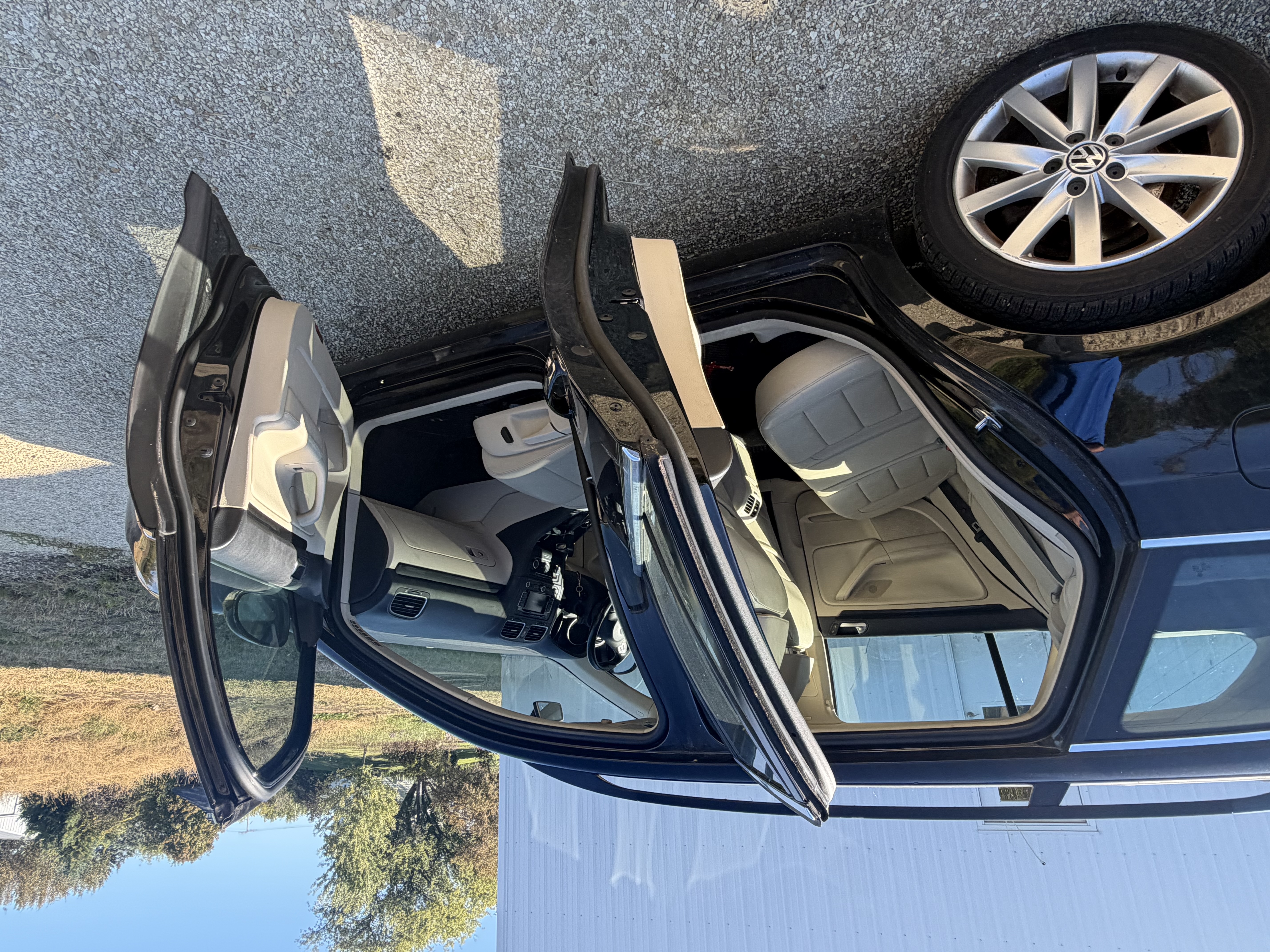 Used 2011 Volkswagen Jetta TDI FWD image 5