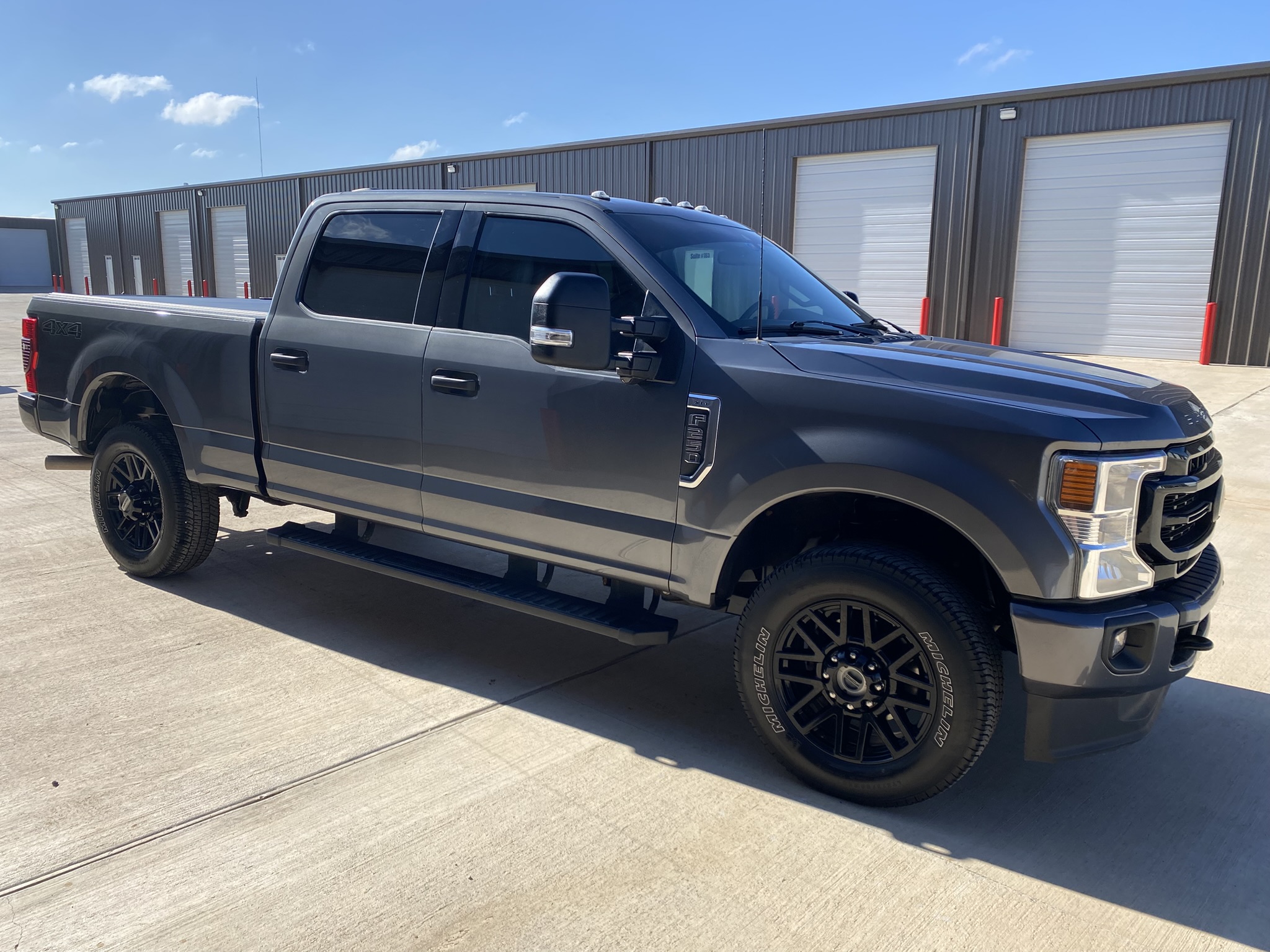Used 2022 Ford F250 XLT w/ Black Appearance Package AWD/4WD image 4