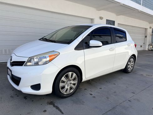 Used 2013 Toyota Yaris LE image 1