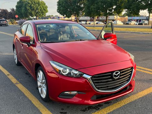 Used 2017 MAZDA MAZDA3 Touring image 2