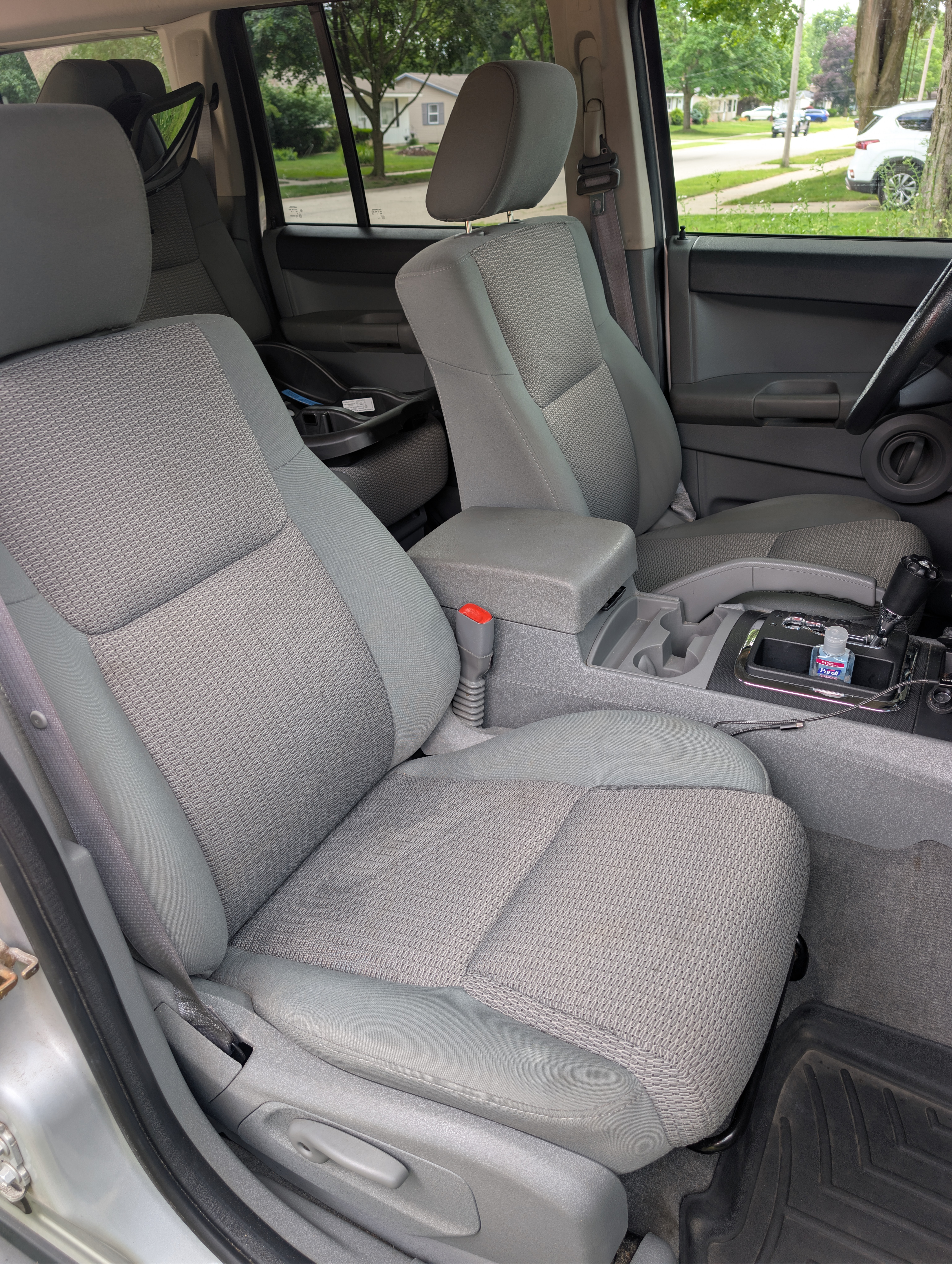 Used 2007 Jeep Commander Sport AWD/4WD image 14