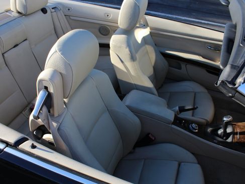 Used 2007 BMW 328i Convertible RWD image 27