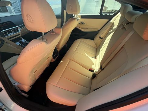 Used 2020 BMW 330i 330i Sedan 4D w/ Convenience Package image 12