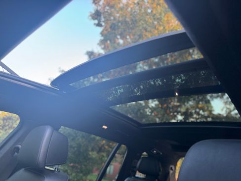 Used 2021 BMW X7 xDrive40i w/ M Sport Package image 15