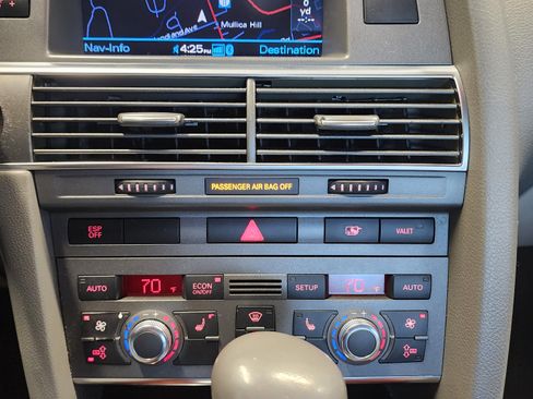 Used 2006 Audi A6 4.2 image 10