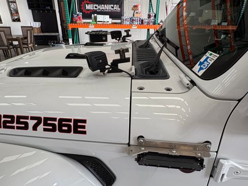 Used 2021 Jeep Wrangler Unlimited Rubicon image 6