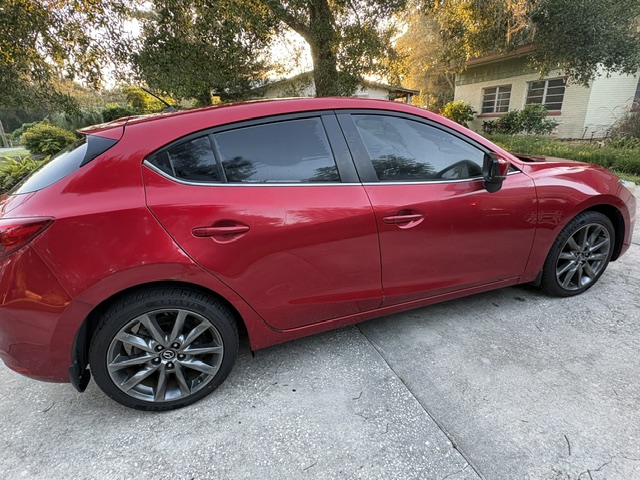 Used 2018 MAZDA MAZDA3 Touring FWD image 6
