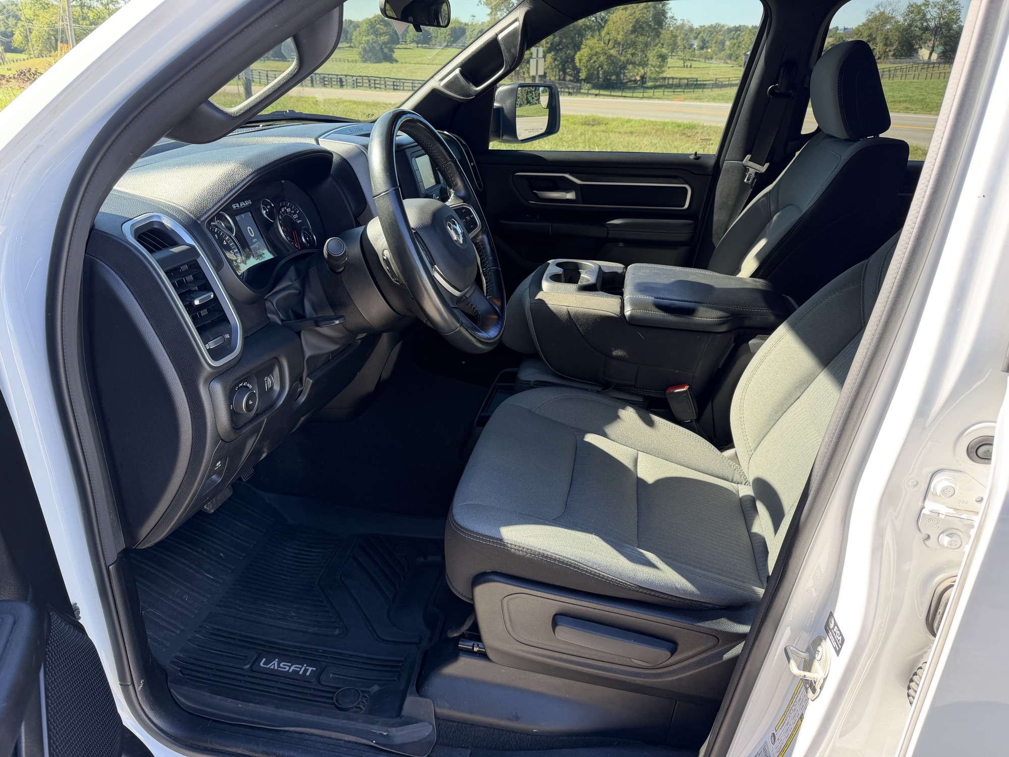Used 2023 RAM 1500 Big Horn AWD/4WD image 8