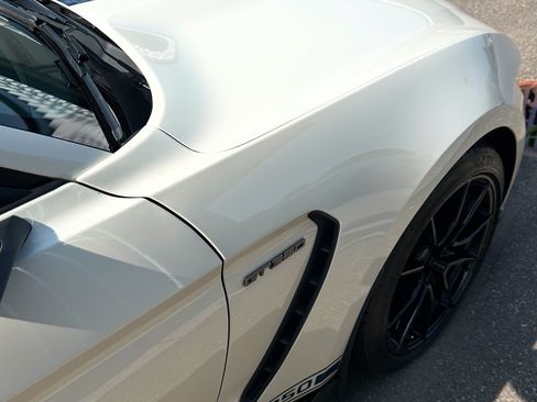 Used 2020 Ford Mustang Shelby GT350 w/ Technology Package image 5