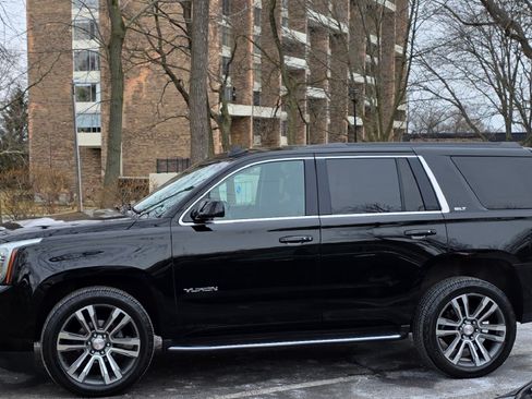 Used 2018 GMC Yukon SLT image 1