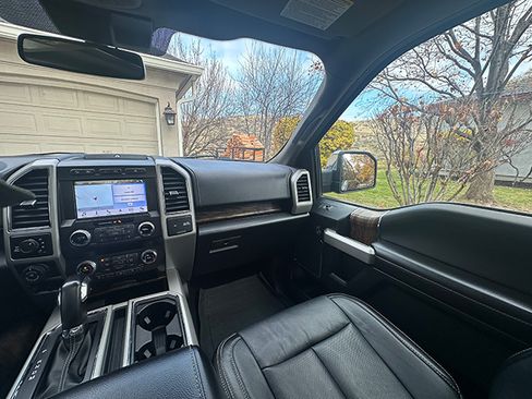 Used 2019 Ford F150 Lariat w/ Equipment Group 502A Luxury image 13