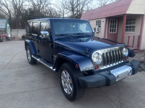 Used 2013 Jeep Wrangler Unlimited Sahara w/ Mopar Chrome Edition Group image 12