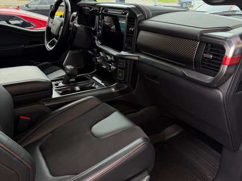 Used 2025 Ford F150 Raptor image 17