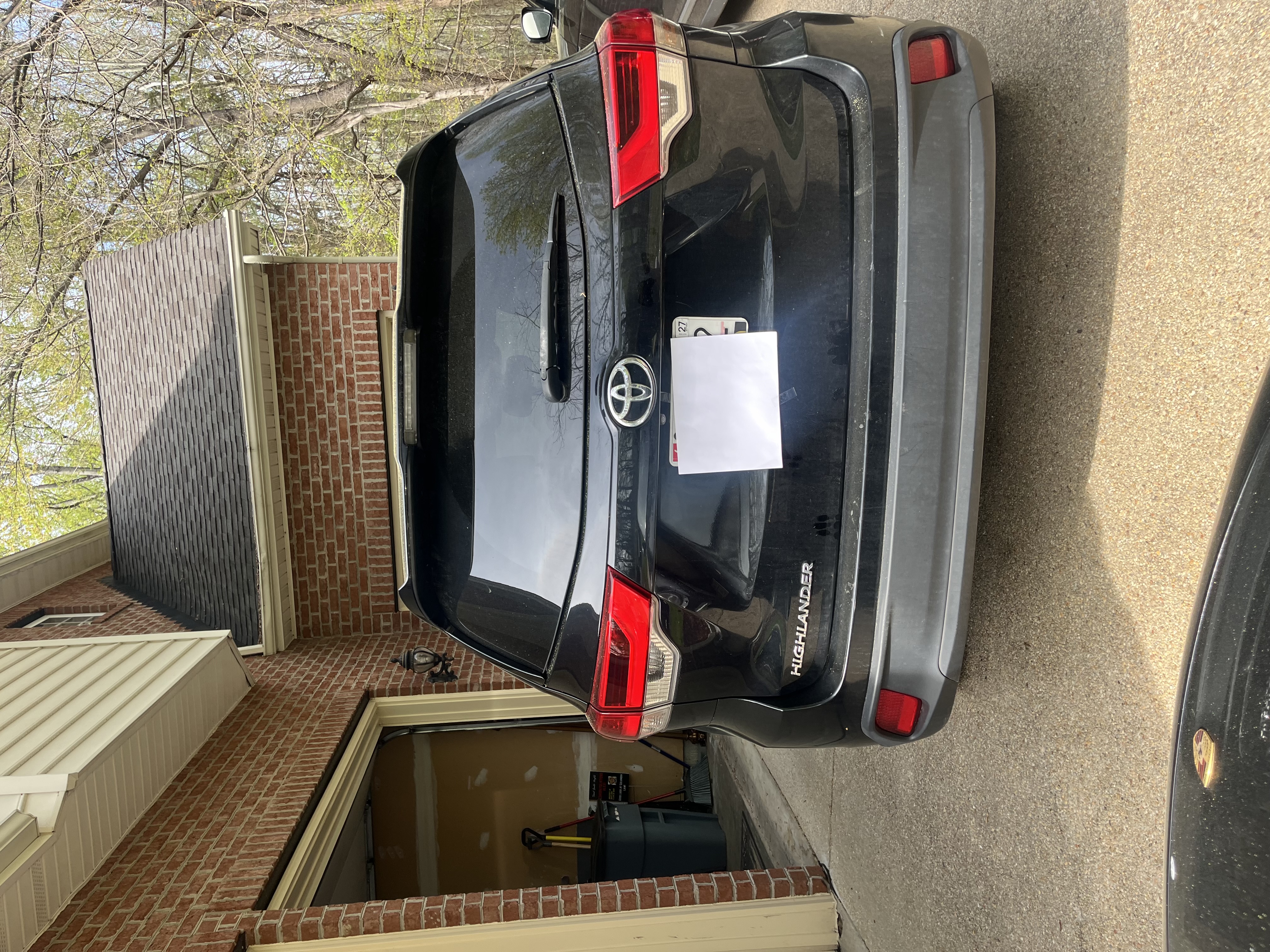 Used 2019 Toyota Highlander LE FWD image 13