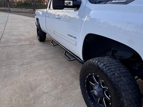 Used 2012 Chevrolet Silverado 2500 LT w/ Z71 Appearance Package image 4