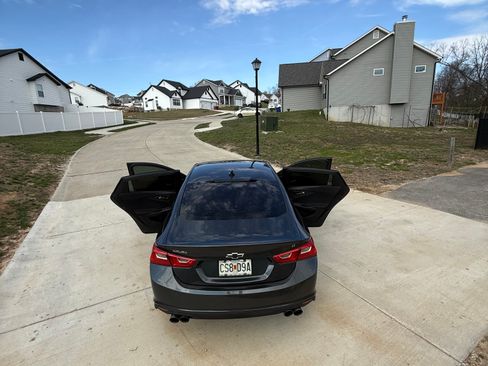 Used 2018 Chevrolet Malibu LT image 24