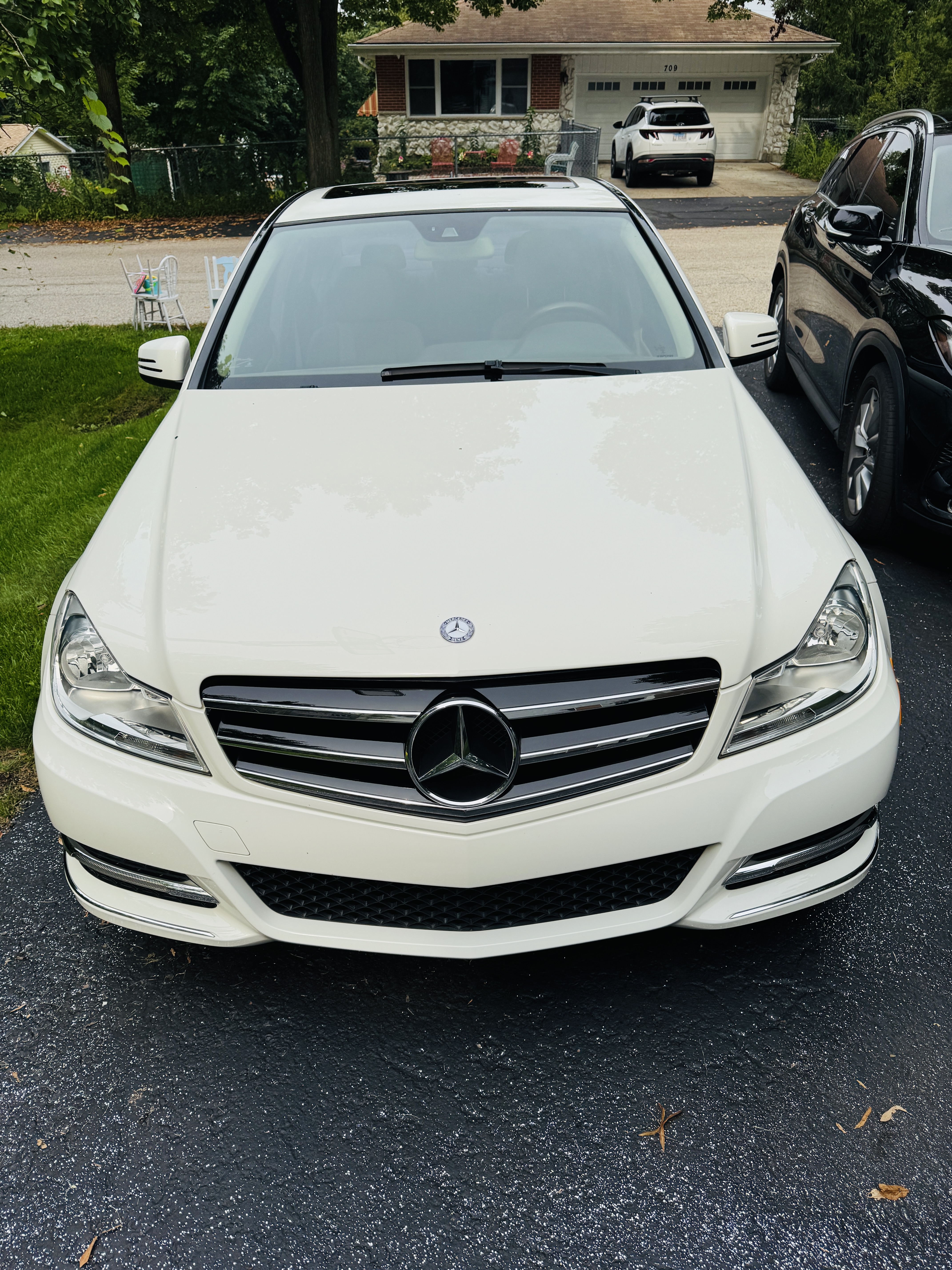 Used 2012 Mercedes-Benz C 300 4MATIC Sedan image 4