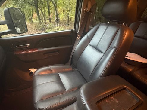 Used 2011 Chevrolet Silverado 3500 LTZ image 11