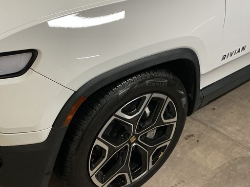 Used 2024 Rivian R1T Adventure image 6