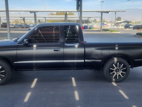 Used 1999 Toyota Tacoma 2WD Xtracab image 1