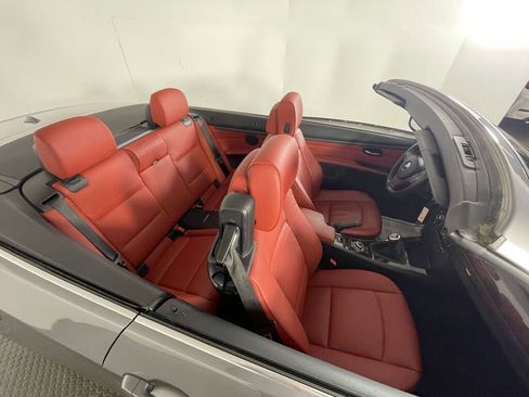 Used 2011 BMW 328i Convertible RWD image 4