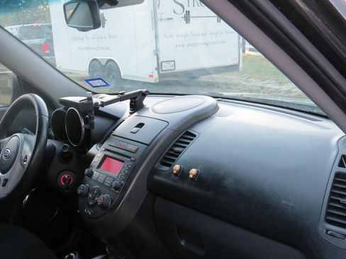 Used 2012 Kia Soul + image 13