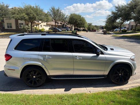Used 2017 Mercedes-Benz GLS 550 4MATIC image 8