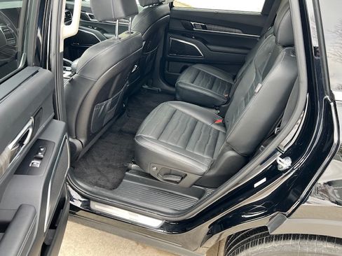 Used 2024 Kia Telluride SX Prestige w/ Towing Package image 13