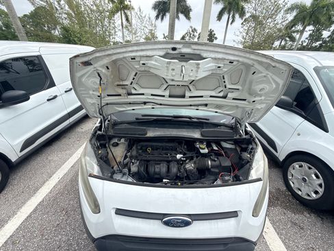 Used 2017 Ford Transit Connect XL image 2