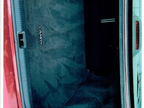 Used 2006 Toyota Camry LE image 2