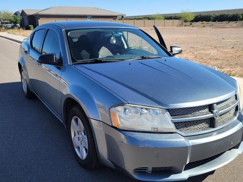 Used 2008 Dodge Avenger SE image 4