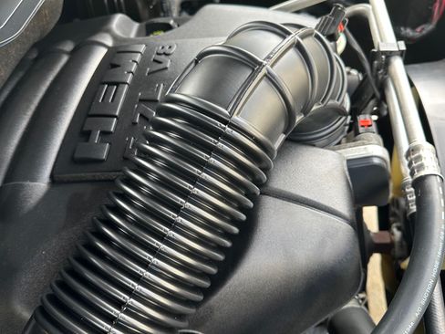 Used 2009 Dodge Ram 1500 Truck ST w/ ST Popular Equipment Group image 17