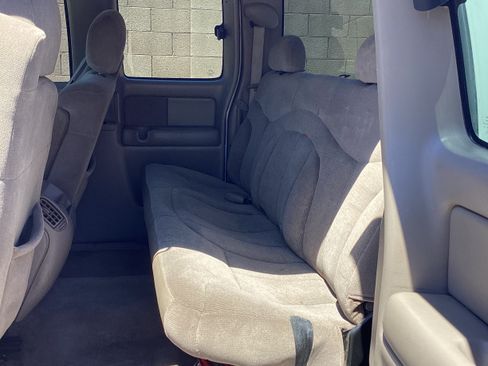 Used 2001 GMC Sierra 1500 4x4 Extended Cab w/ Convenience Plus Group image 10