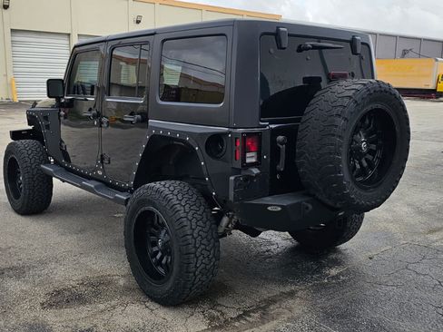 Used 2017 Jeep Wrangler Unlimited Sport w/ Quick Order Package 24S AWD/4WD image 4